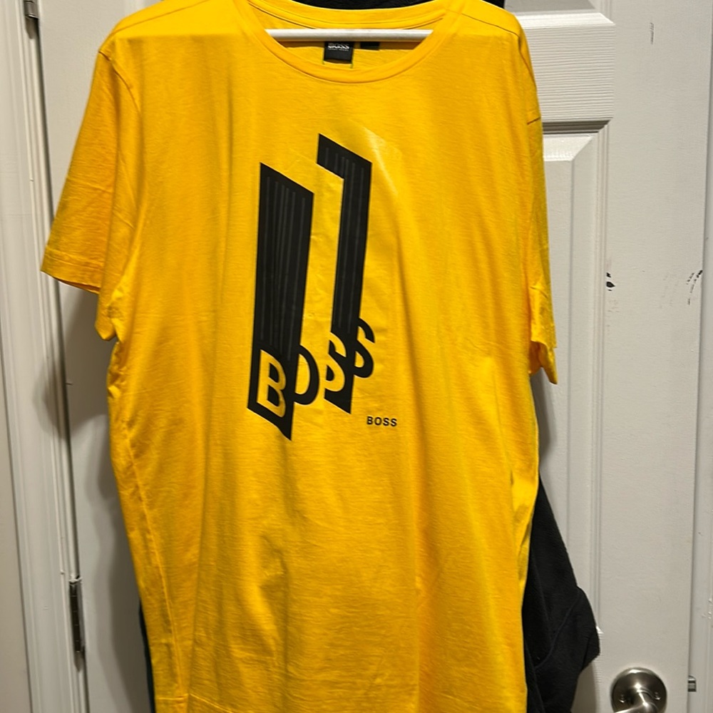 Hugo Boss tshirt